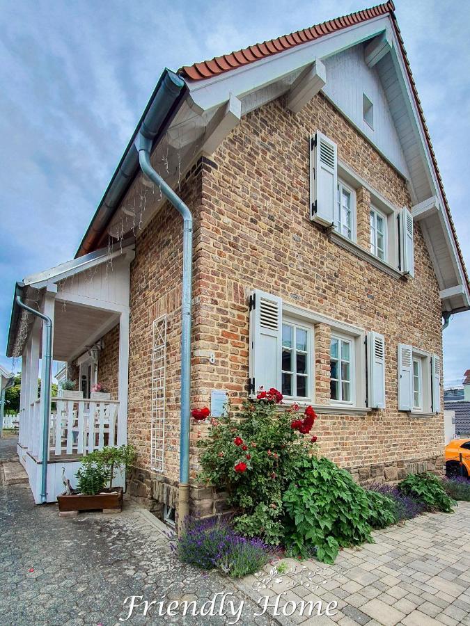 Friendly Home - "Gemuetliches Backsteinhaus" Koeln Bonn Phantasialand Bornheim  Exteriör bild