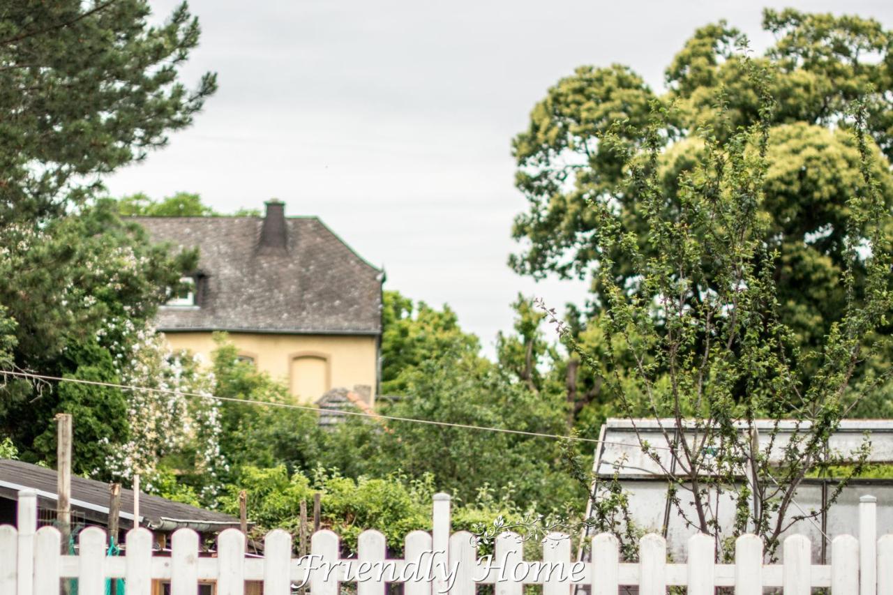 Friendly Home - "Gemuetliches Backsteinhaus" Koeln Bonn Phantasialand Bornheim  Exteriör bild